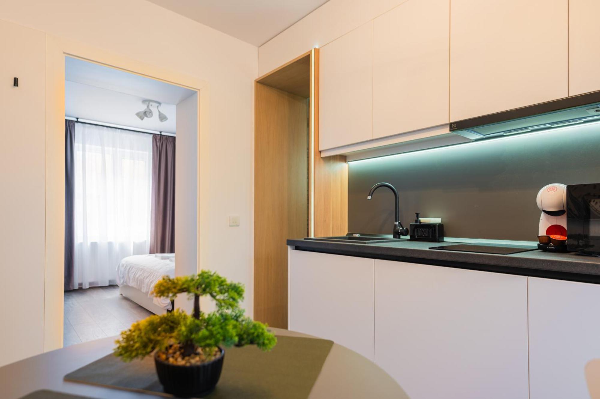 Fun House - Comfortable Stay With Garden And Near Parking Braşov Esterno foto