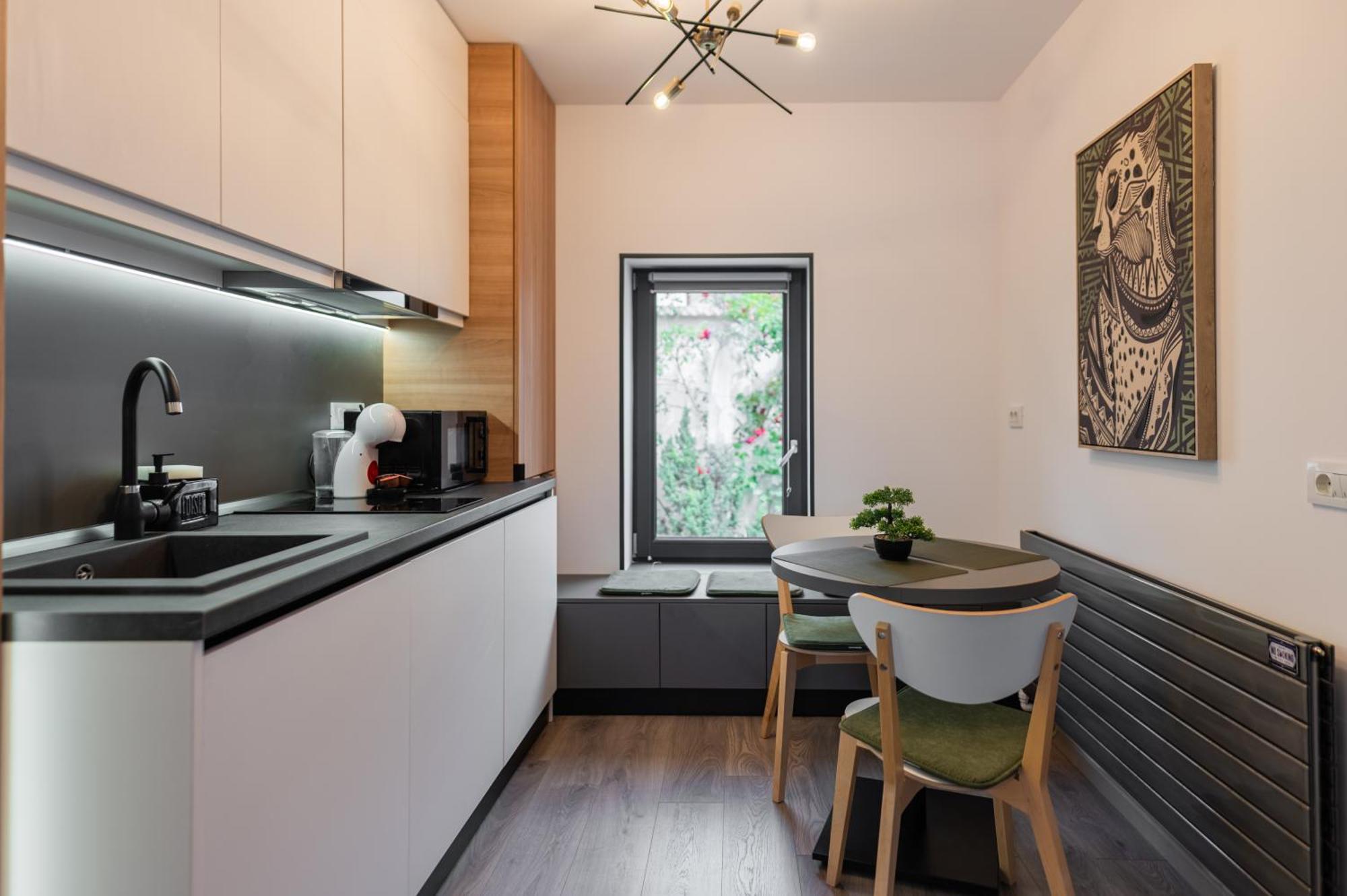 Fun House - Comfortable Stay With Garden And Near Parking Braşov Esterno foto